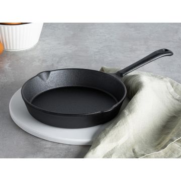 Сковорода чугунная 20см, 2 слива, диаметром 15,5см, индукция